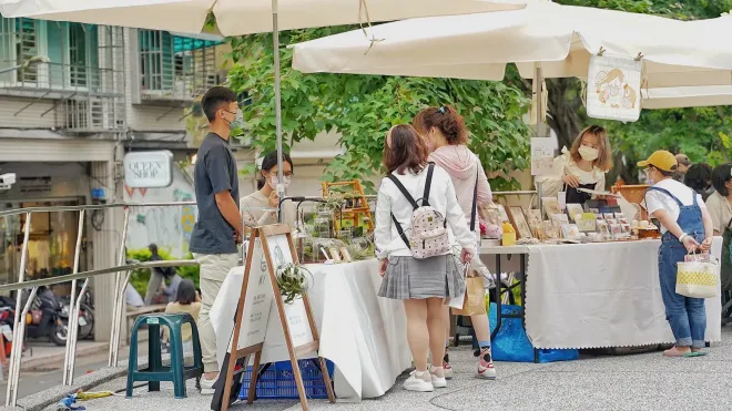 LINE_ALBUM_220921_18